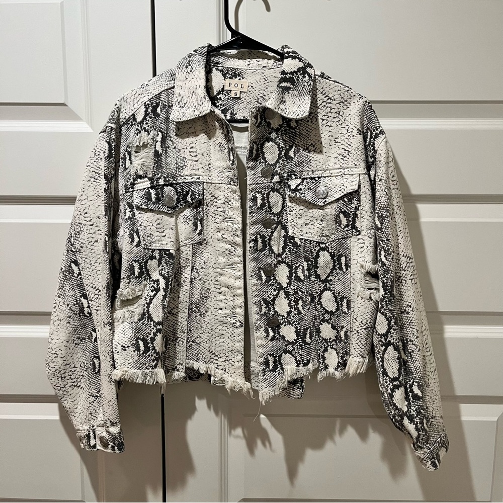 Snakeskin denim jacket. Boutique POL brand. Size S/M. Worn once.